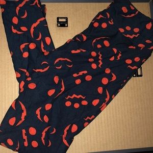 OS halloween leggings
